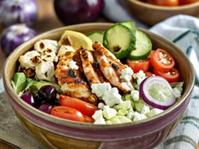 Low-Carb Greek Chicken Bowls Recipe