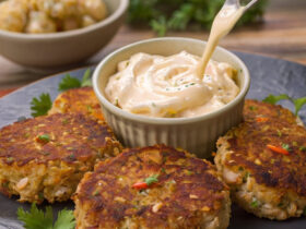 Crab Cakes with Lemon Aioli