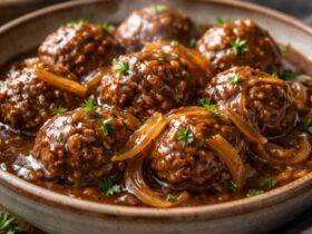 Slow Cooker Salisbury Steak Meatballs Recipe
