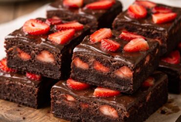 Chocolate Covered Strawberry Brownies Recipe